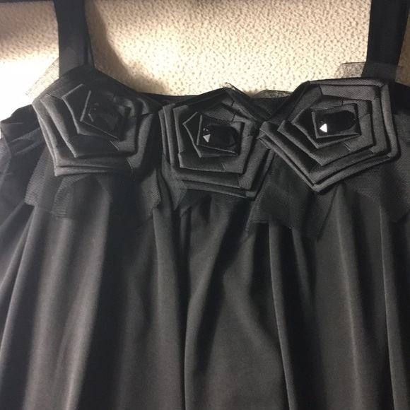 Little black dress with flowers small - Picture 3 of 5